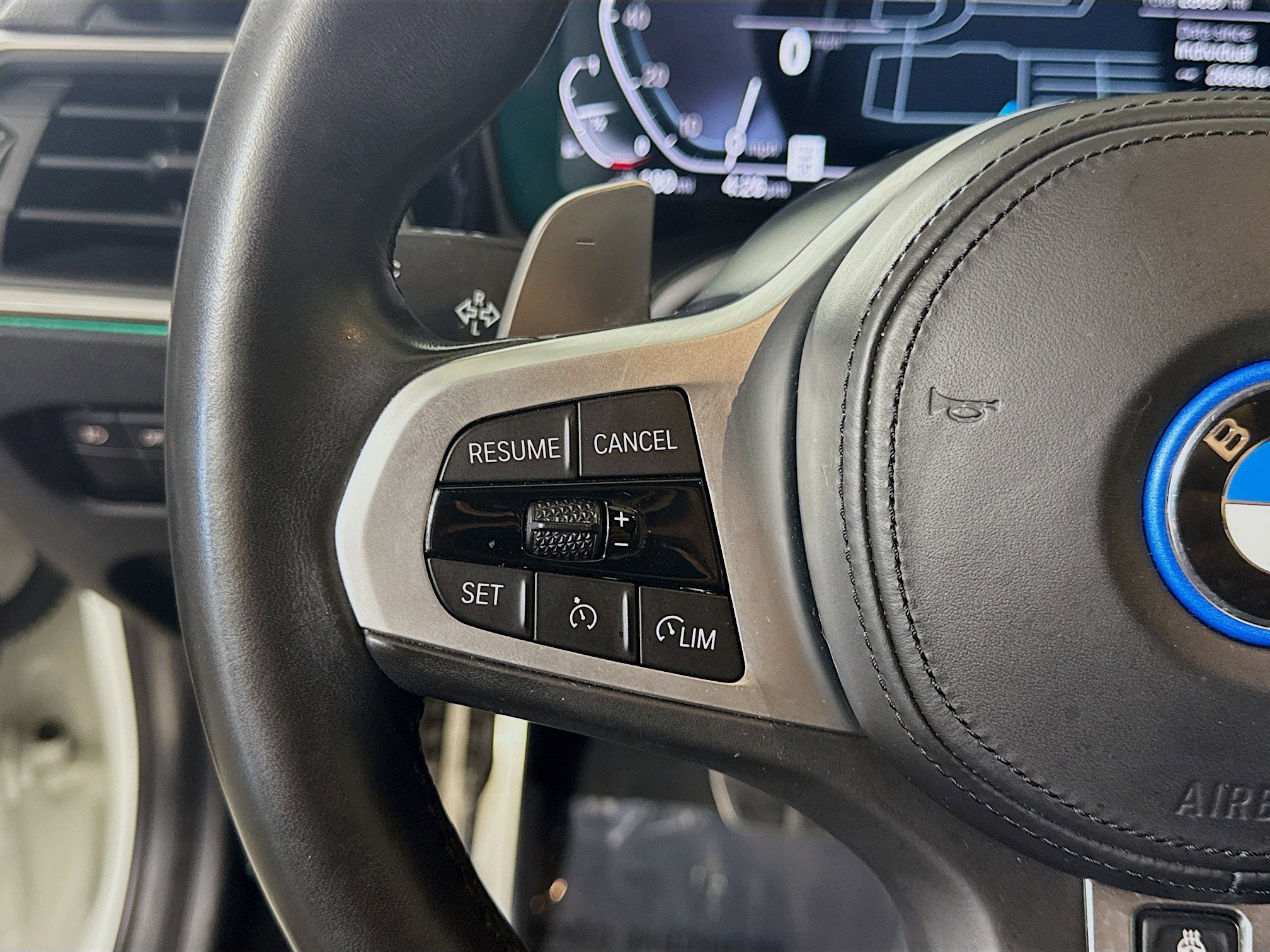 Used 2022 BMW 330e w/ M Sport Package image 14