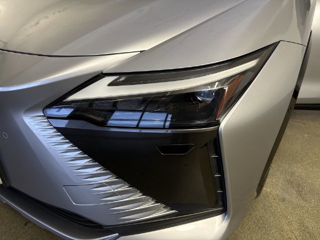 Certified 2023 Lexus RZ 450e Premium w/ Technology Package AWD/4WD image 32