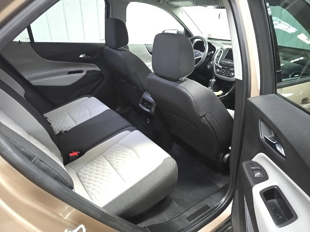 Used 2019 Chevrolet Equinox LS w/ LS Convenience Package image 13