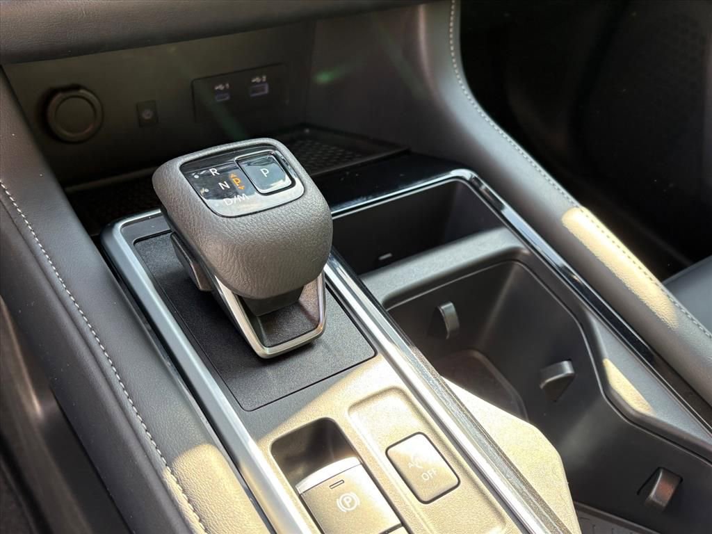 Certified 2025 Nissan Pathfinder SL image 24