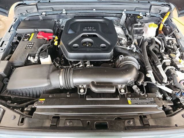 Used 2025 Jeep Wrangler Sahara 4xe image 17