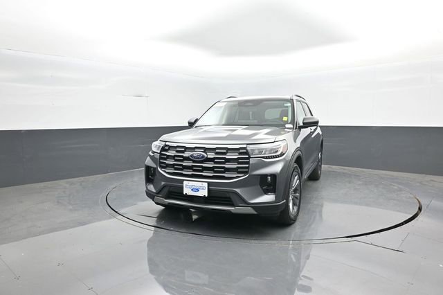 Used 2025 Ford Explorer Active w/ Active Comfort Package AWD/4WD image 3
