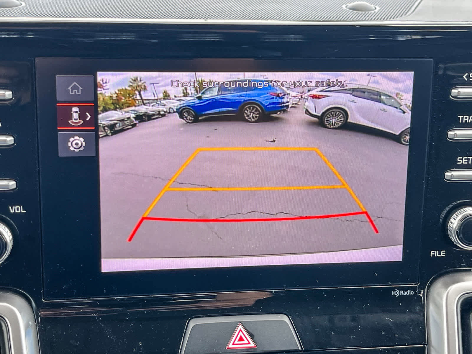 Used 2023 Kia Sorento LX image 23