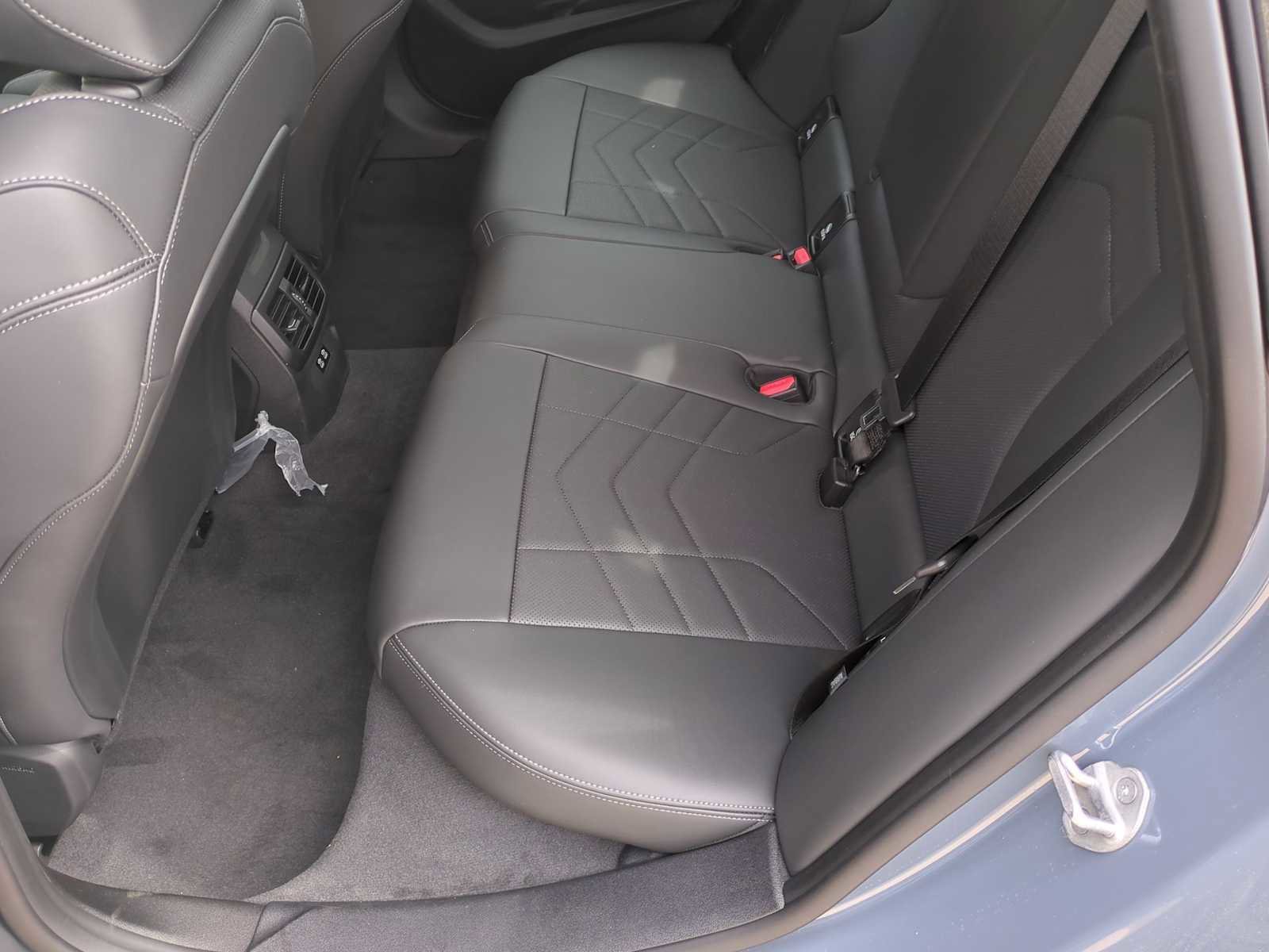 Used 2025 BMW M235i xDrive w/ Technology Package image 37