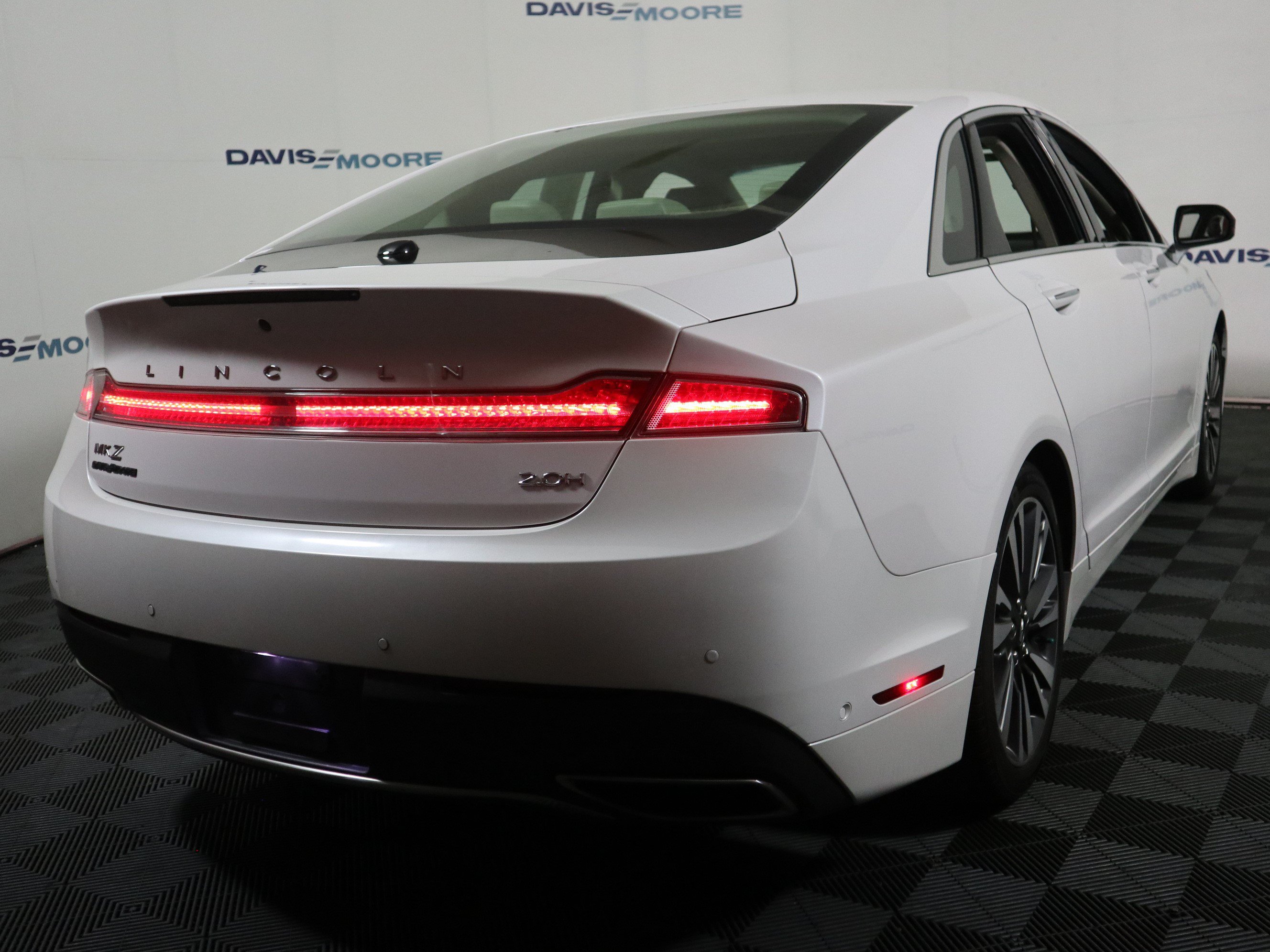 Used 2020 Lincoln MKZ Reserve w/ Elements Package FWD image 6