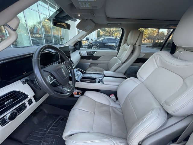 Used 2021 Lincoln Navigator Reserve w/ Luxury Package image 7