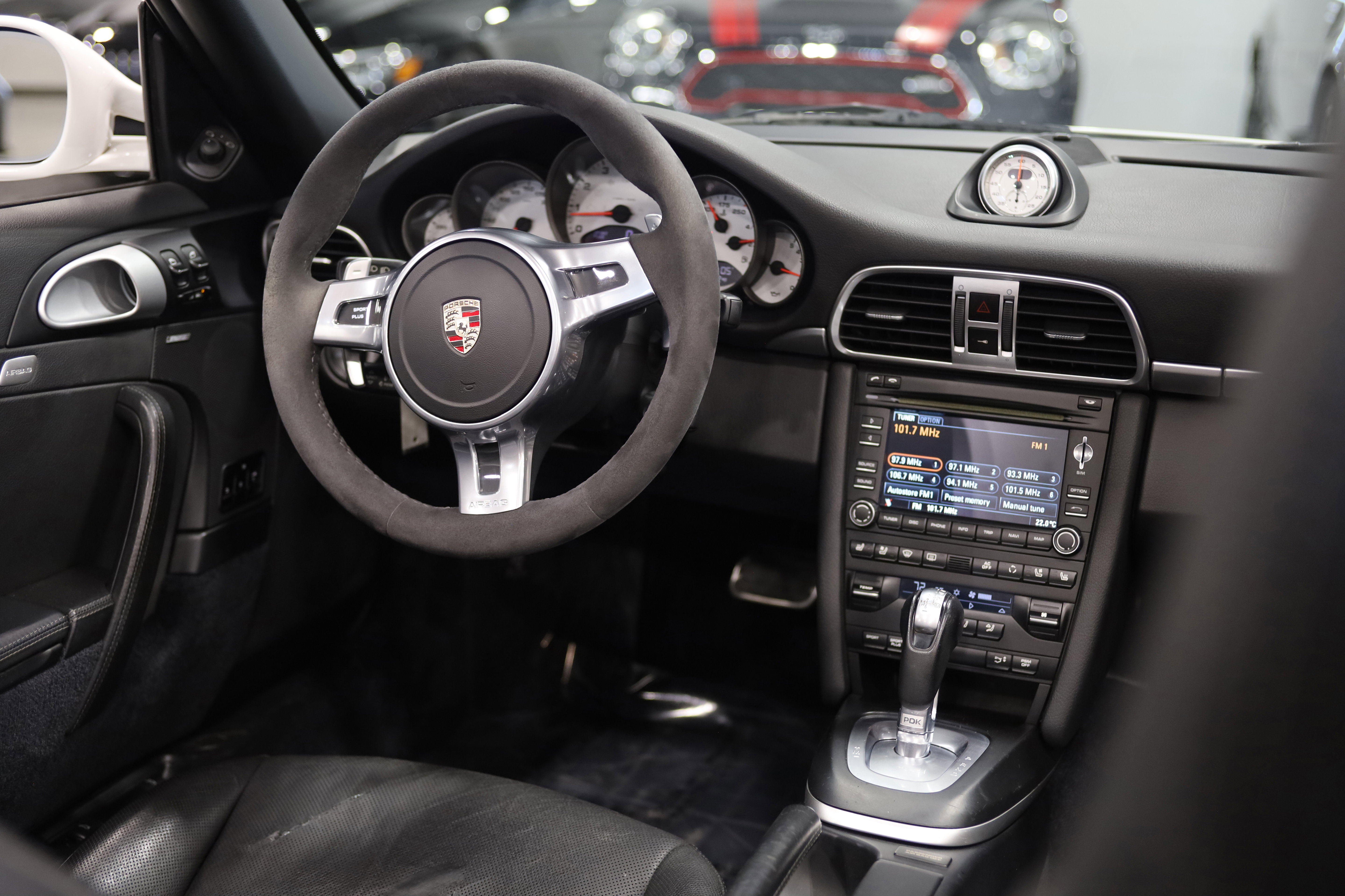 Used 2010 Porsche 911 Carrera 4S image 33