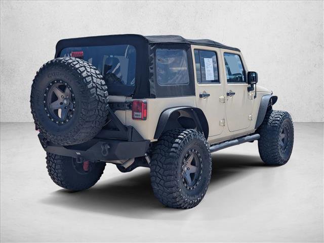 Used 2015 Jeep Wrangler Unlimited Rubicon w/ Connectivity Group image 5