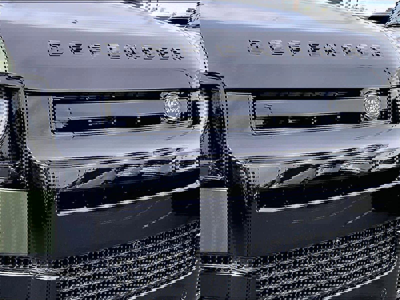 New 2026 Land Rover Defender 110 X image 34