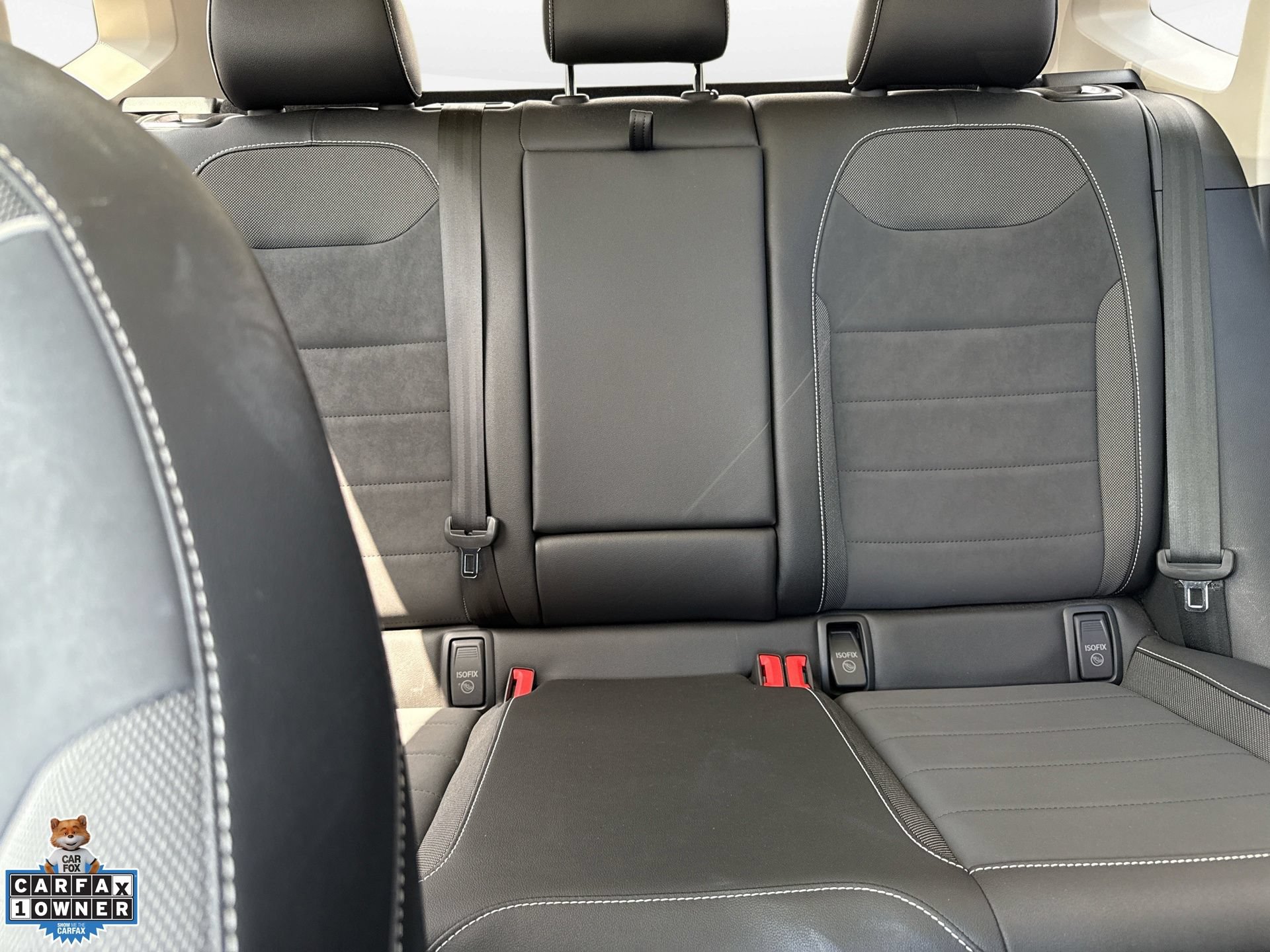 Used 2023 Volkswagen Taos SE w/ Panoramic Sunroof Package FWD image 24