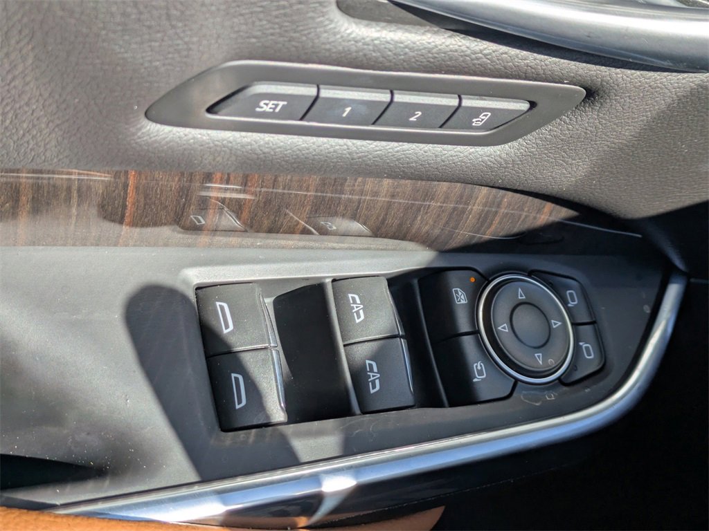 Used 2023 Cadillac XT4 Premium Luxury image 27
