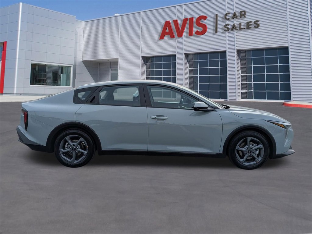 Used 2025 Kia K4 LXS image 5