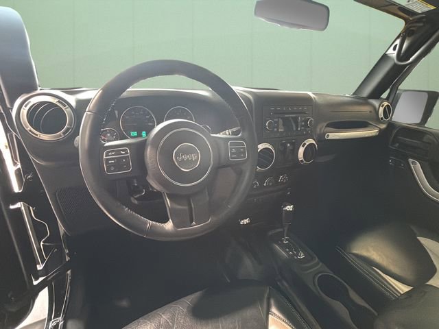 Used 2016 Jeep Wrangler Sahara w/ Connectivity Group AWD/4WD image 20