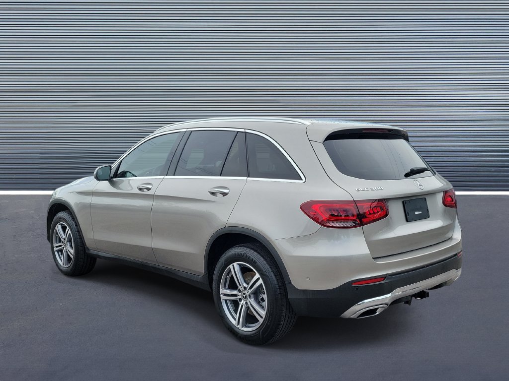 Used 2021 Mercedes-Benz GLC 300 image 4
