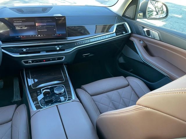 Used 2026 BMW X7 xDrive40i w/ Premium Package image 11
