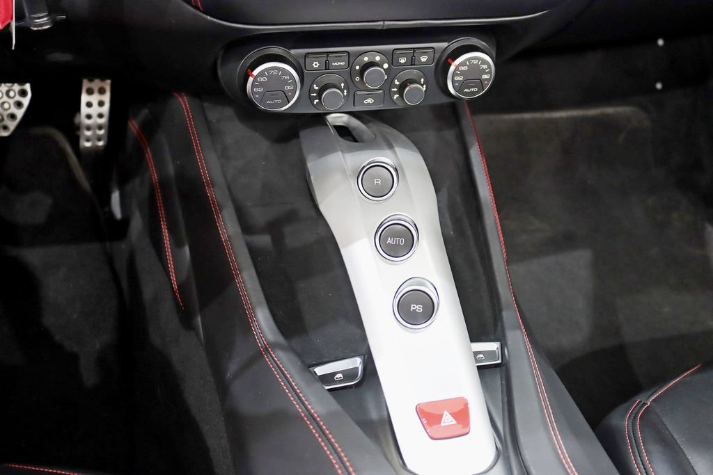 Used 2016 Ferrari California T RWD image 25