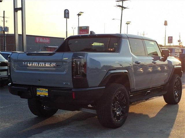 New 2025 GMC Hummer EV 2X image 2
