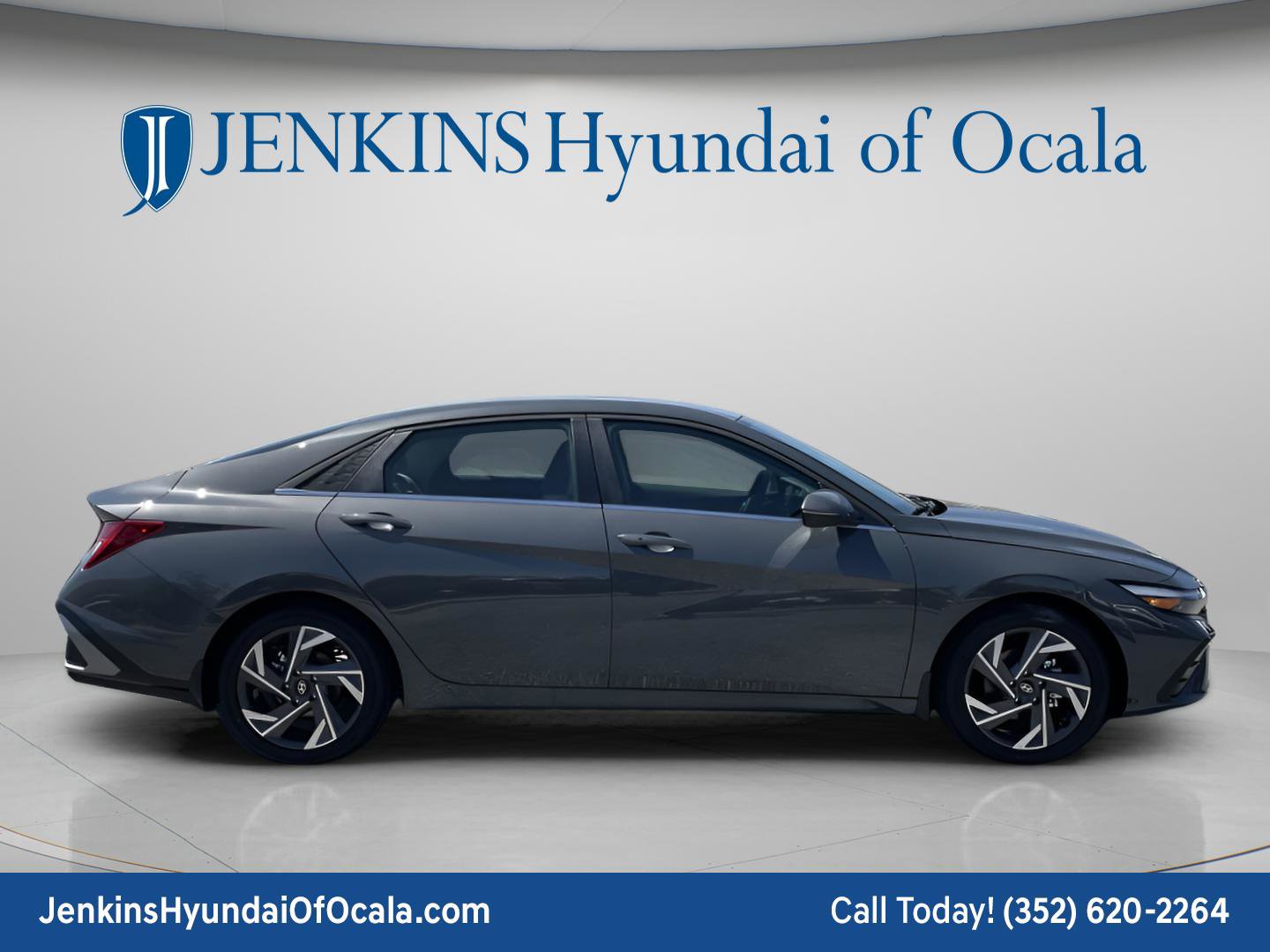 New 2026 Hyundai Elantra Limited FWD image 3