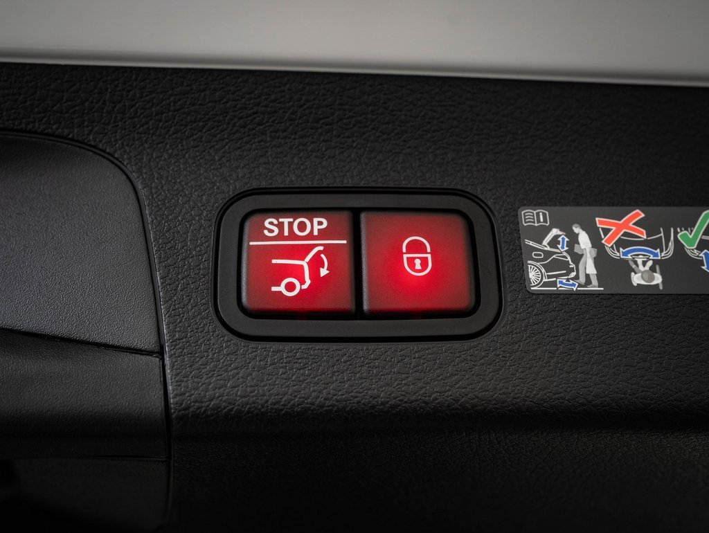 New 2026 Mercedes-Benz GLS 450 4MATIC image 25