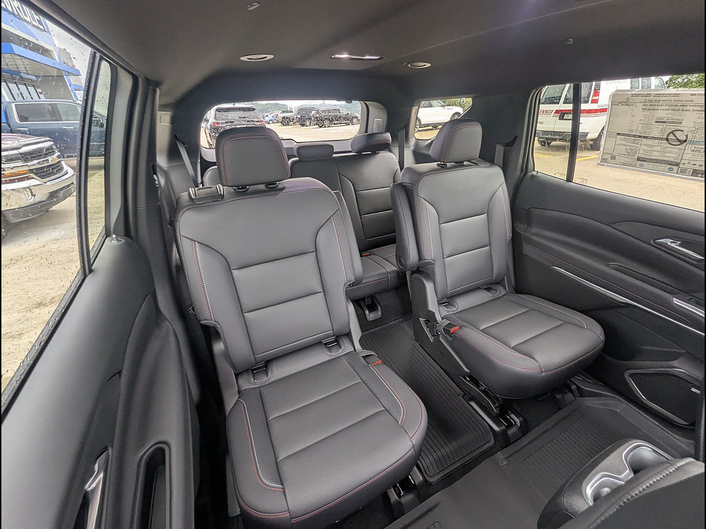 New 2026 Chevrolet Traverse Z71 w/ Enhanced Driving Package AWD/4WD image 14