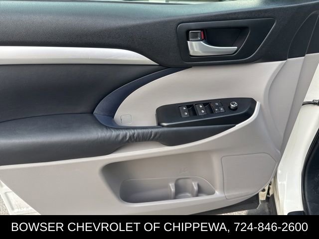 Used 2014 Toyota Highlander XLE image 8