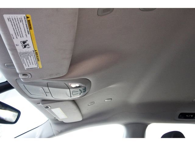 Used 2023 Chrysler Voyager LX image 29