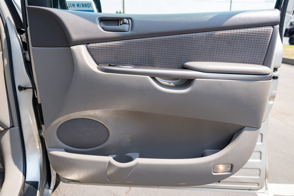 Used 2006 Toyota Sienna LE FWD image 23