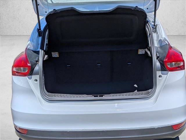 Used 2017 Ford Focus SE FWD image 6