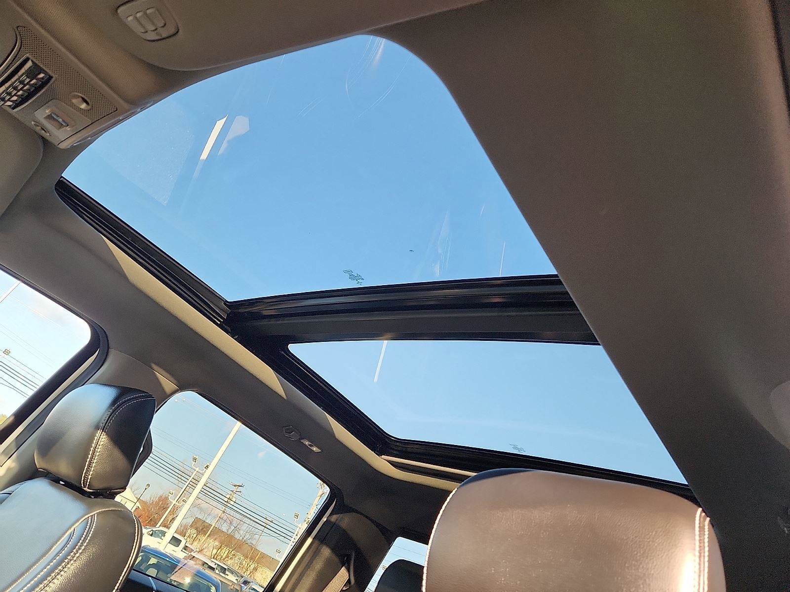 Used 2021 Ford F350 Lariat image 14