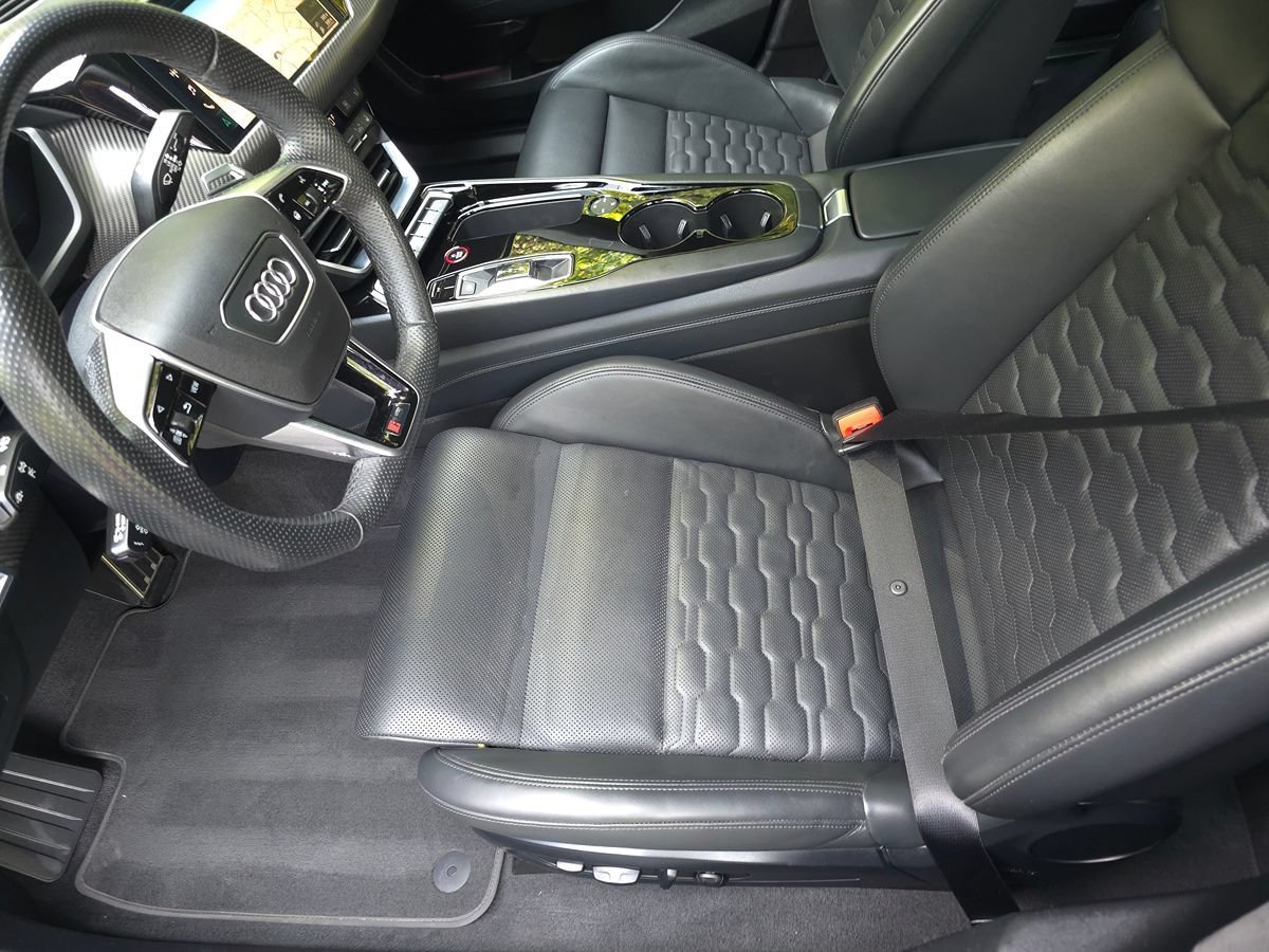 Used 2022 Audi RS e-tron GT w/ Carbon Performance Package AWD/4WD image 11