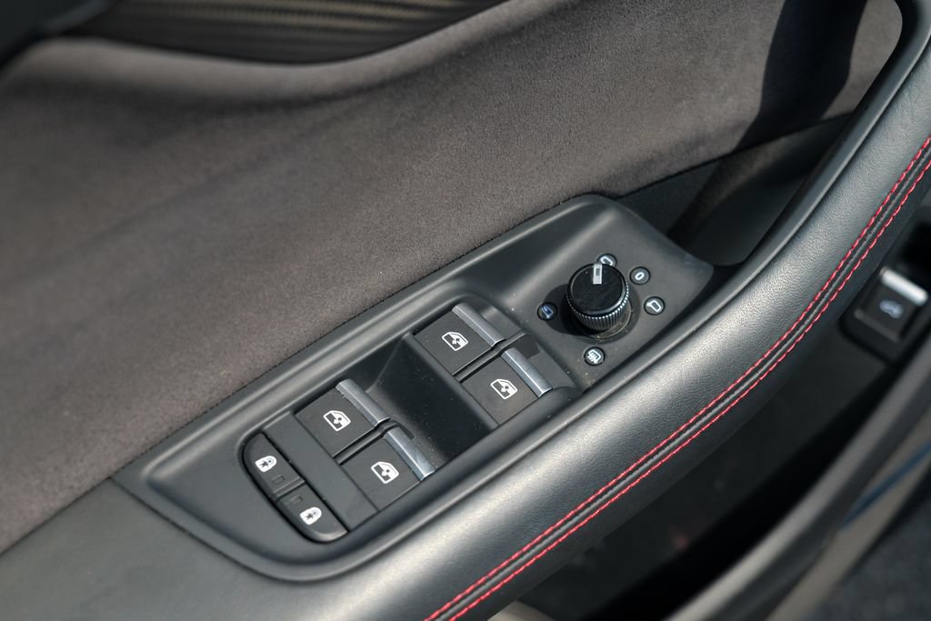 Used 2025 Audi SQ8 Prestige w/ Prestige Package AWD/4WD image 19