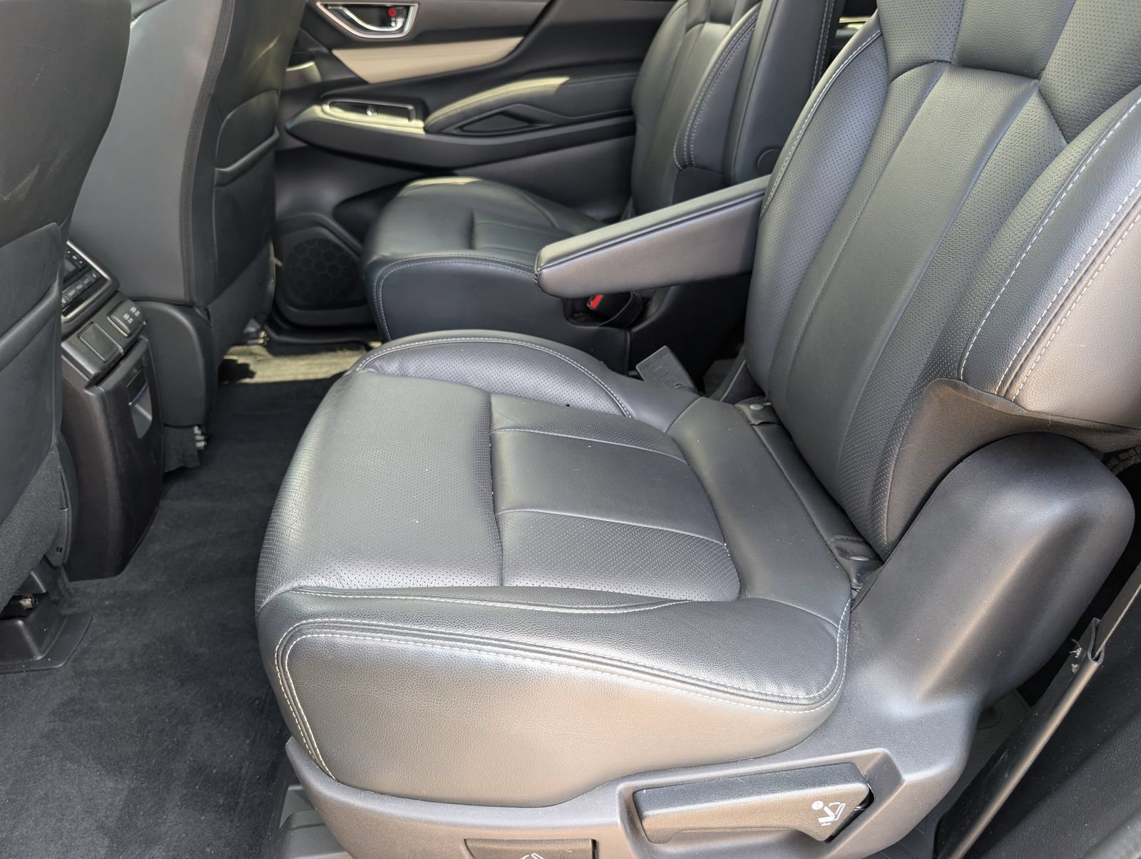 Used 2022 Subaru Ascent Limited AWD/4WD image 7