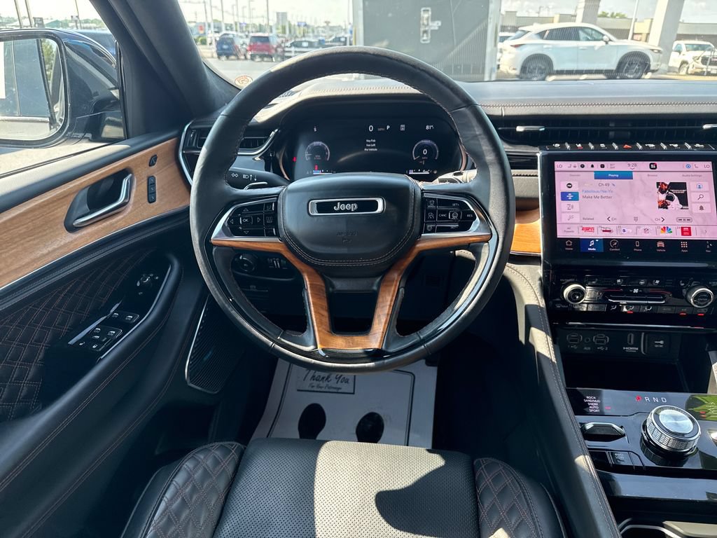 Used 2024 Jeep Grand Cherokee Summit AWD/4WD image 27