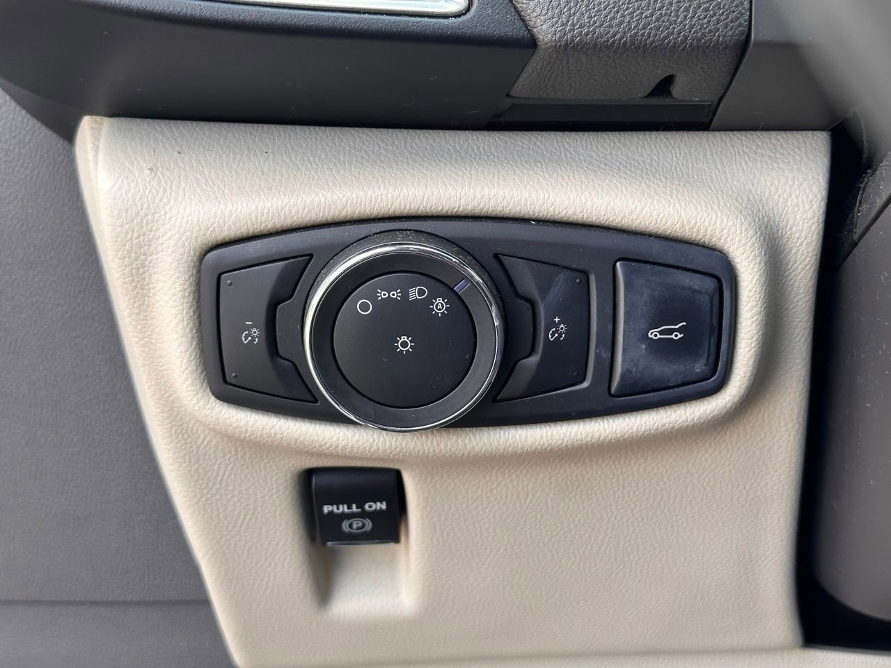 Used 2016 Lincoln MKX Reserve w/ Climate Package image 30