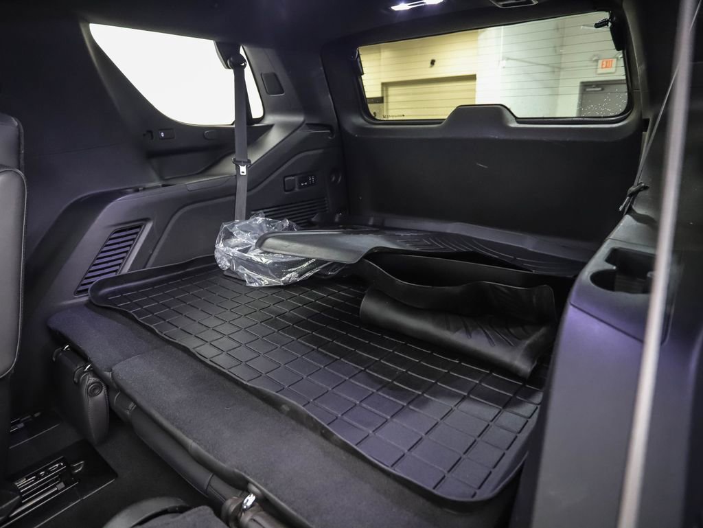 Used 2021 Chevrolet Tahoe Z71 w/ Z71 Off-Road Package image 25