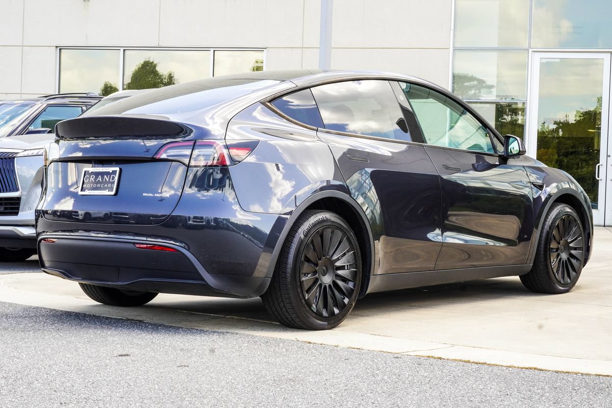 Used 2024 Tesla Model Y Long Range AWD/4WD image 12