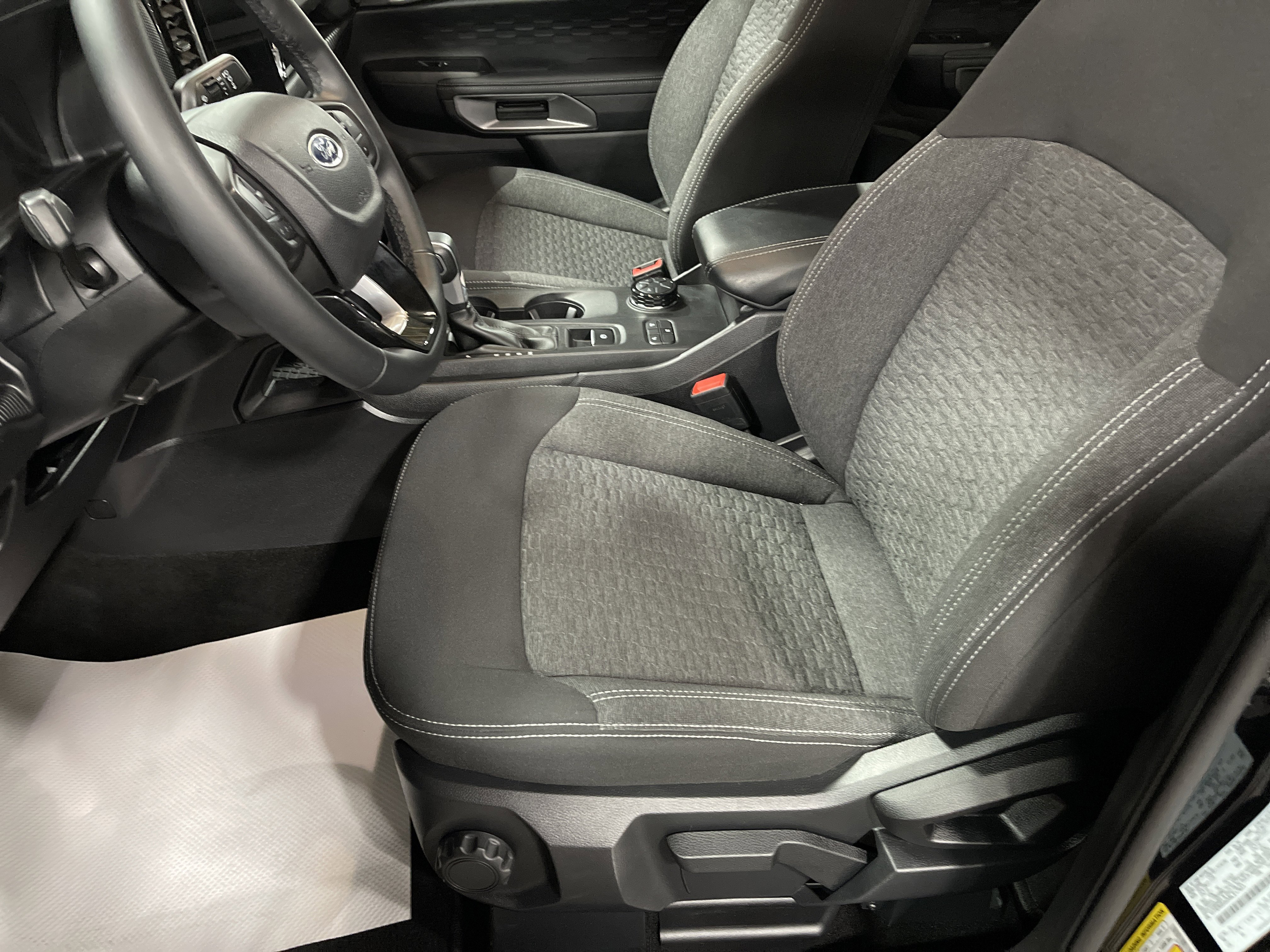 Used 2024 Ford Ranger XLT image 11