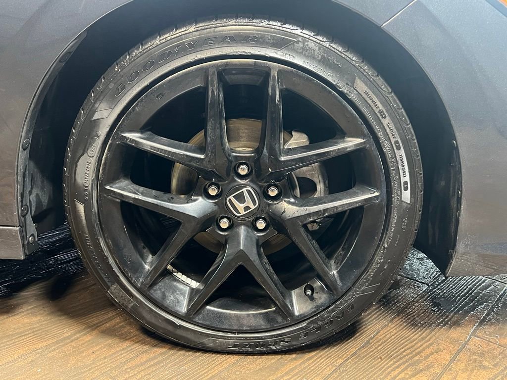 Used 2025 Honda Civic Sport image 32