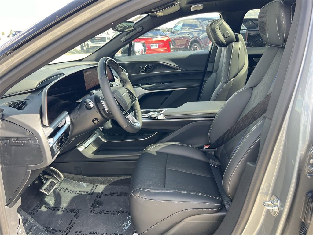New 2026 Cadillac Lyriq V image 25
