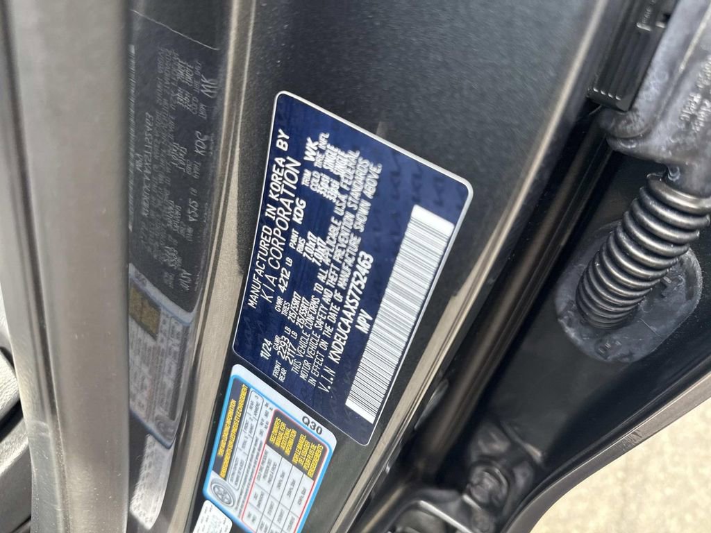 Used 2025 Kia Seltos S AWD/4WD image 19