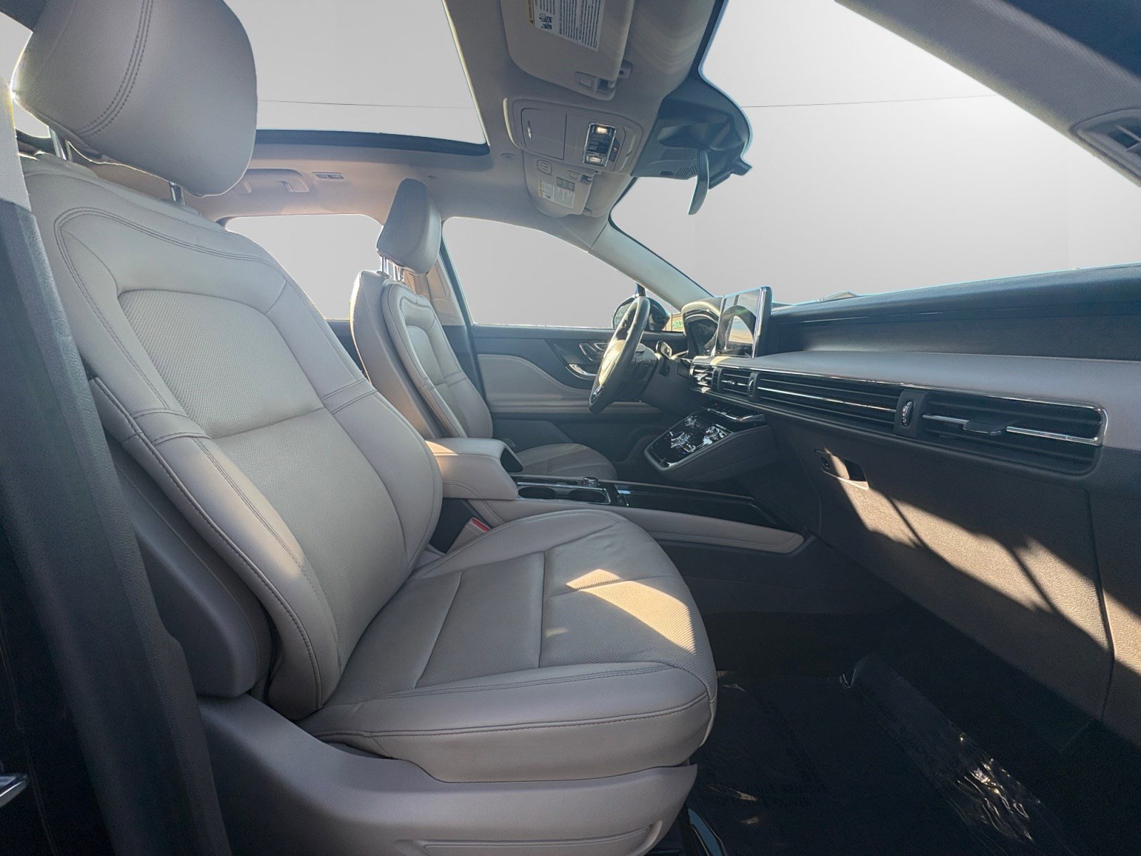 Certified 2022 Lincoln Corsair Reserve image 15