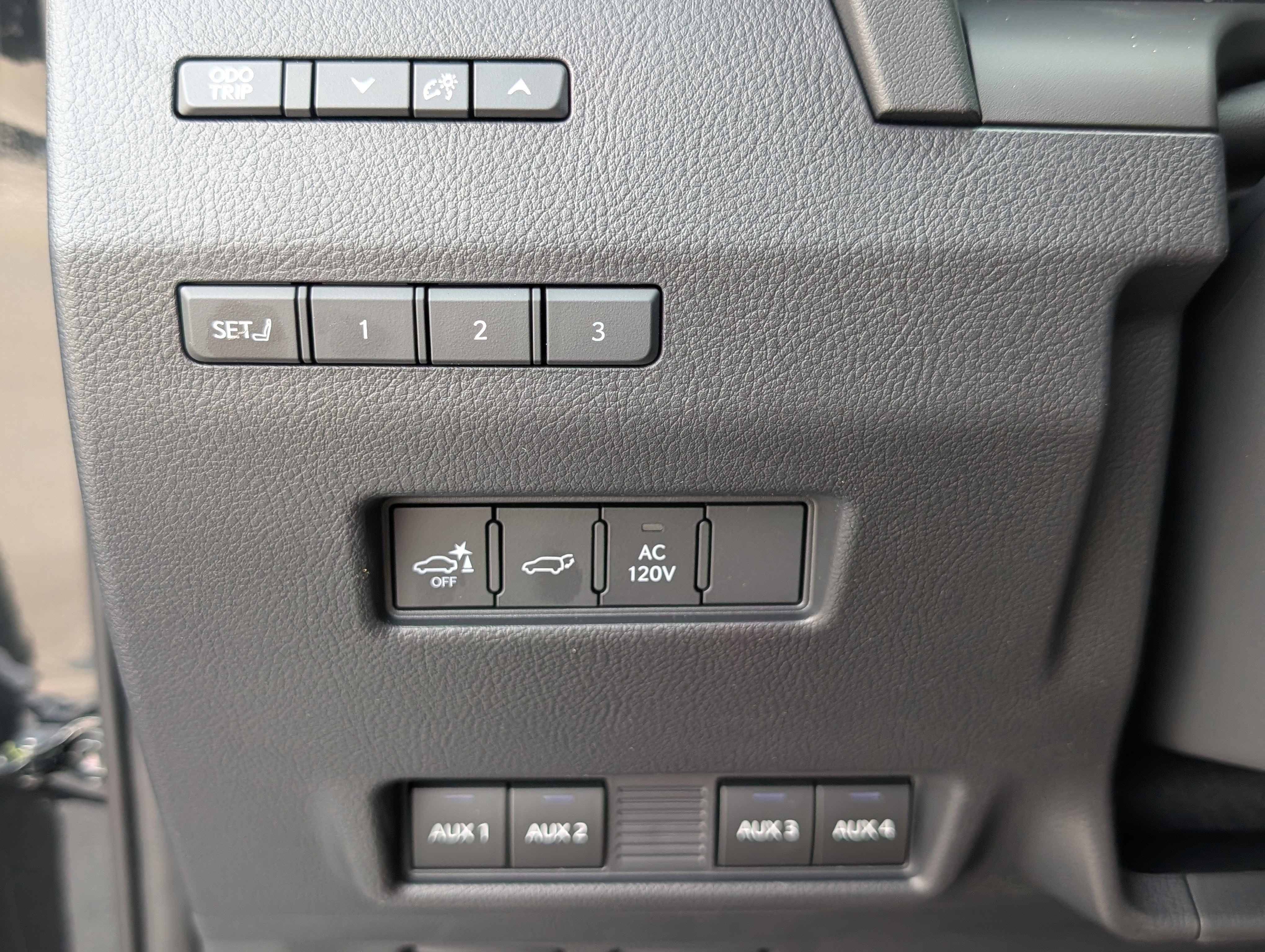 New 2026 Lexus GX 550 AWD/4WD image 18