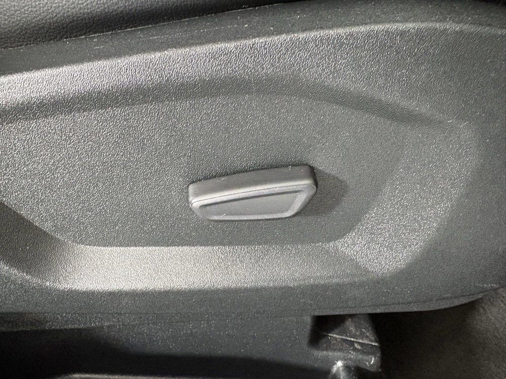 Used 2022 Ford Edge SEL image 34