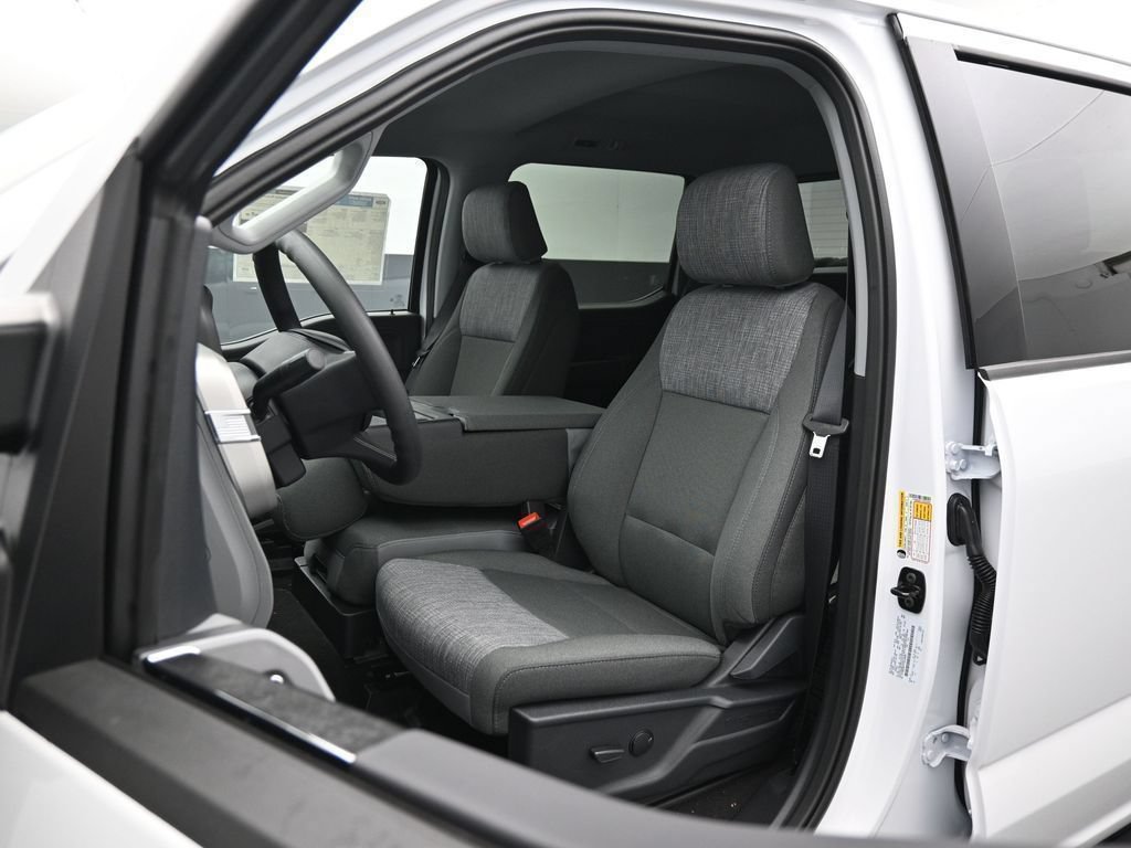 New 2026 Ford F350 XLT w/ XLT Premium Package AWD/4WD image 33