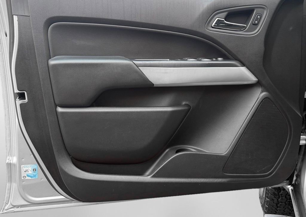 Used 2016 Chevrolet Colorado LT w/ Luxury Package, Chrome image 14