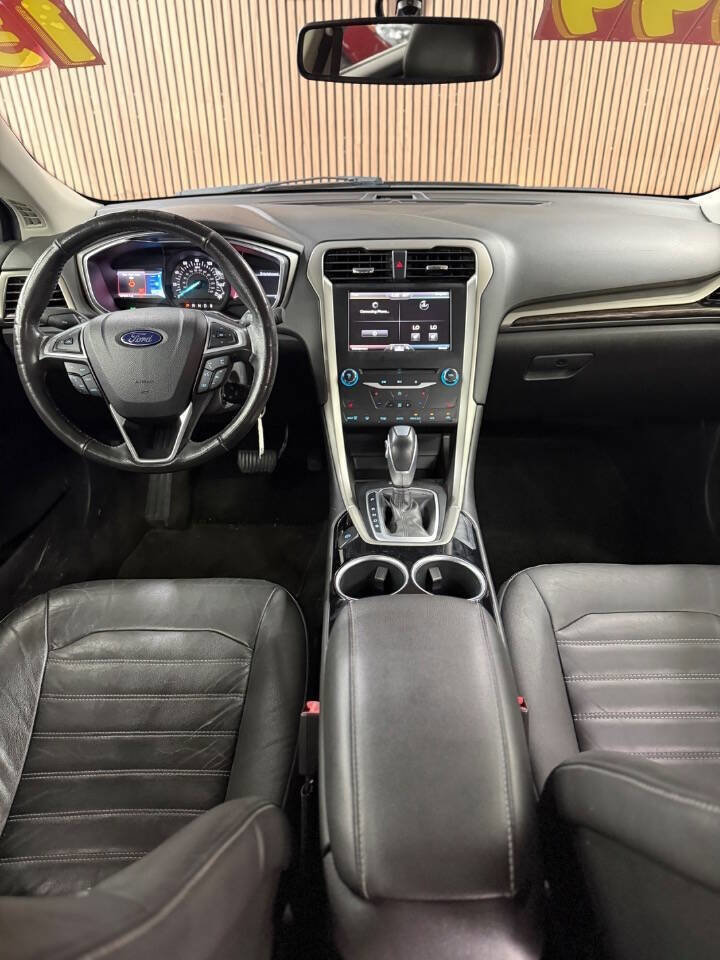 Used 2013 Ford Fusion SE FWD image 10