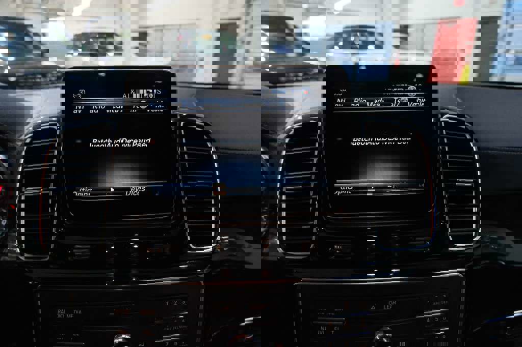 Used 2018 Mercedes-Benz GLS 550 4MATIC w/ Driver Assistance Package image 31