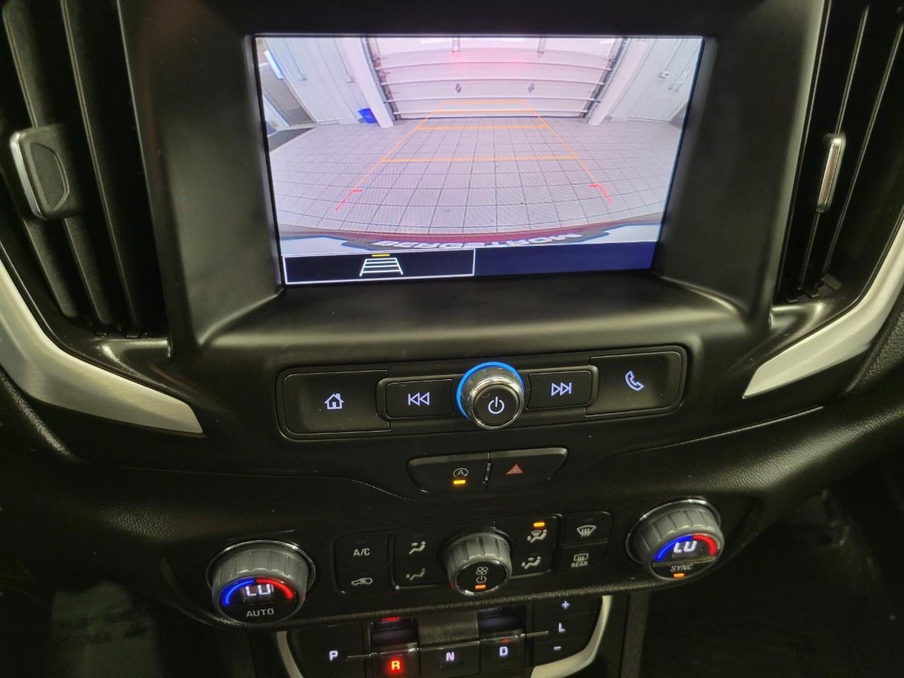 Used 2023 GMC Terrain SLE w/ Driver Convenience Package AWD/4WD image 15