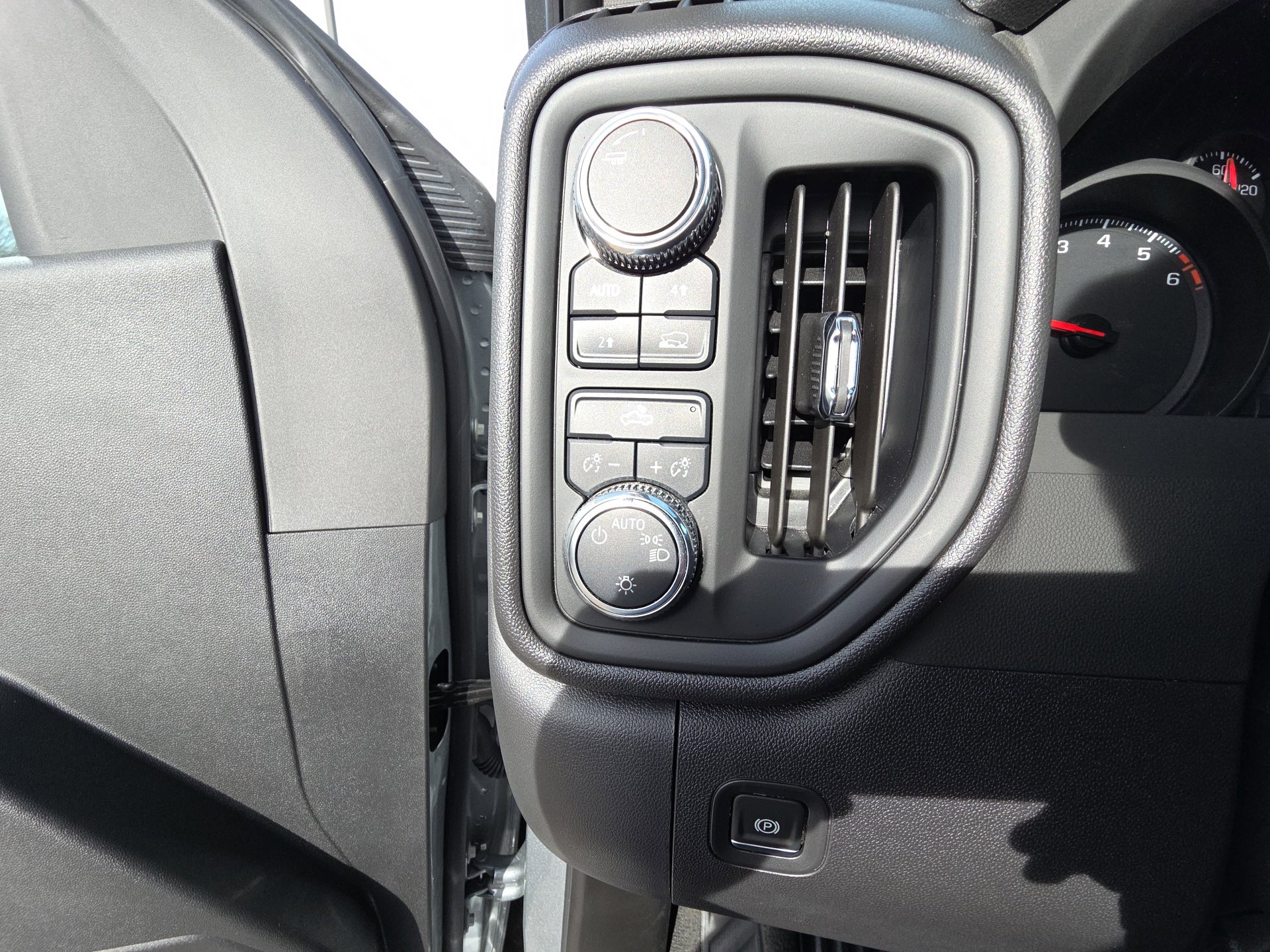 Certified 2025 GMC Sierra 1500 Pro w/ Pro Value Package image 20