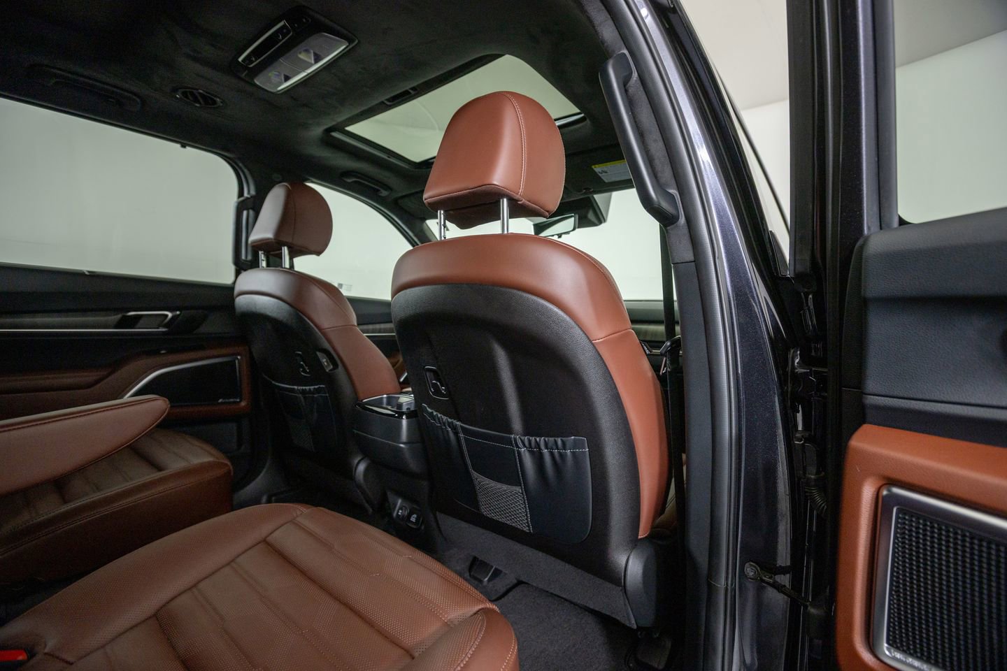 Used 2025 Kia Telluride SX Prestige AWD/4WD image 37